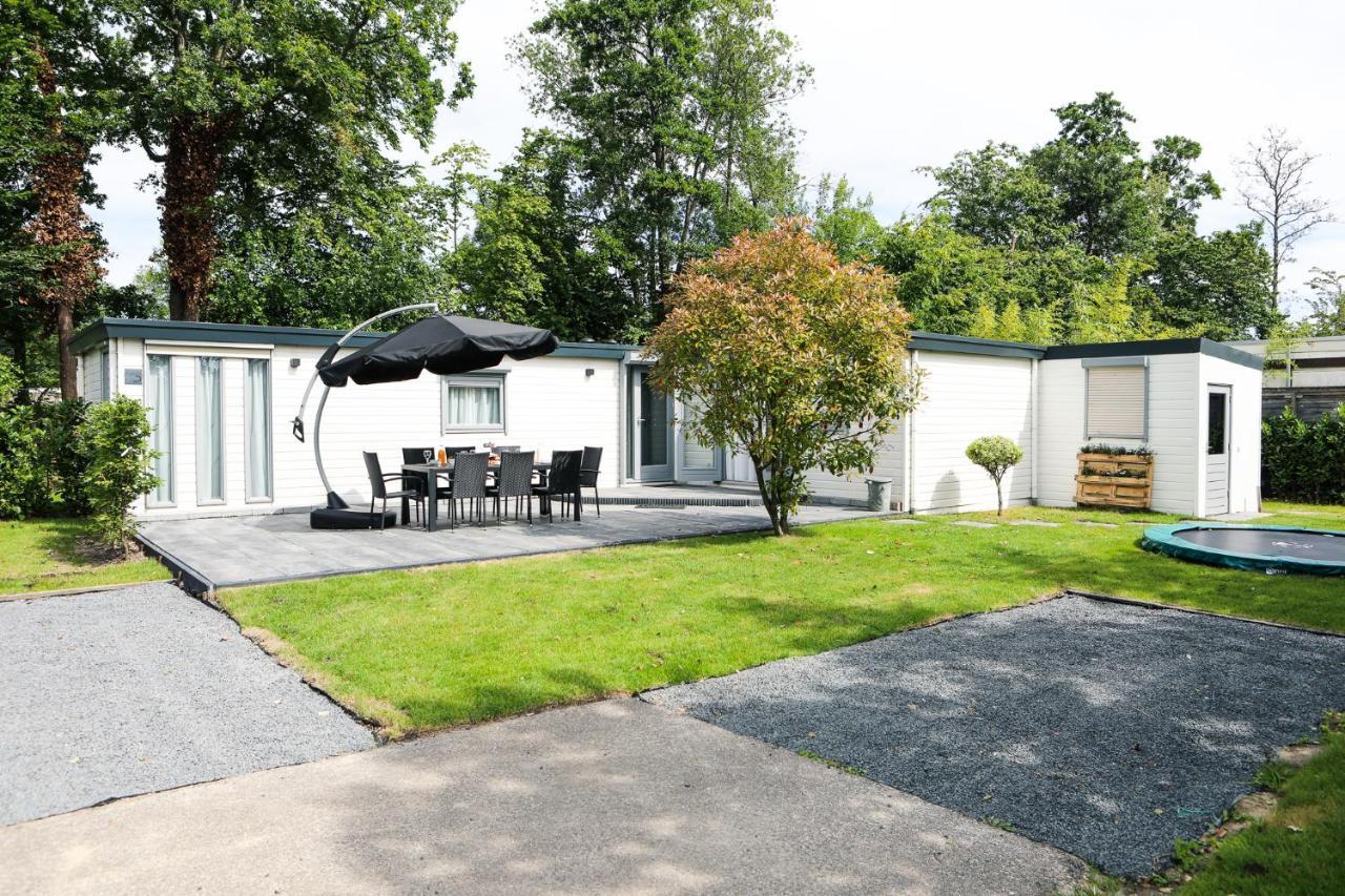 Ruim chalet in het hart van Zeeland Heinkenszand Buitenkant foto